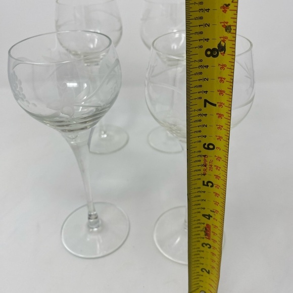 Set of 4 Vintage Long Stem Wine Glasses - Picture 5 of 6